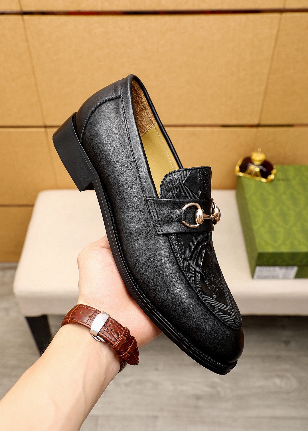 Trademark: GUCCI "Gucci" casual leather shoes. Positive code number: 38-44 (45.46.47 can