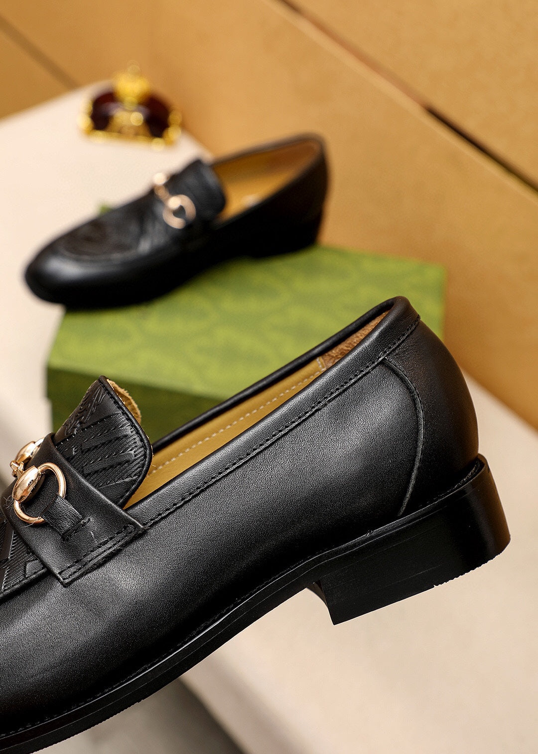 Trademark: GUCCI "Gucci" casual leather shoes. Positive code number: 38-44 (45.46.47 can