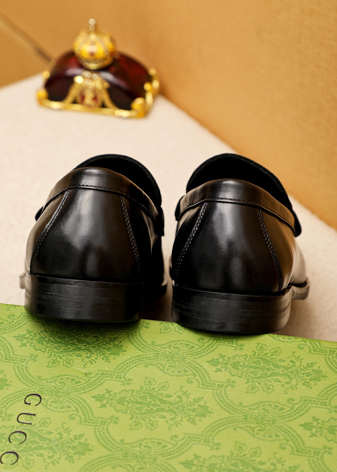 Trademark: GUCCI "Gucci" casual leather shoes. Positive code number: 38-44 (45.46.47 can