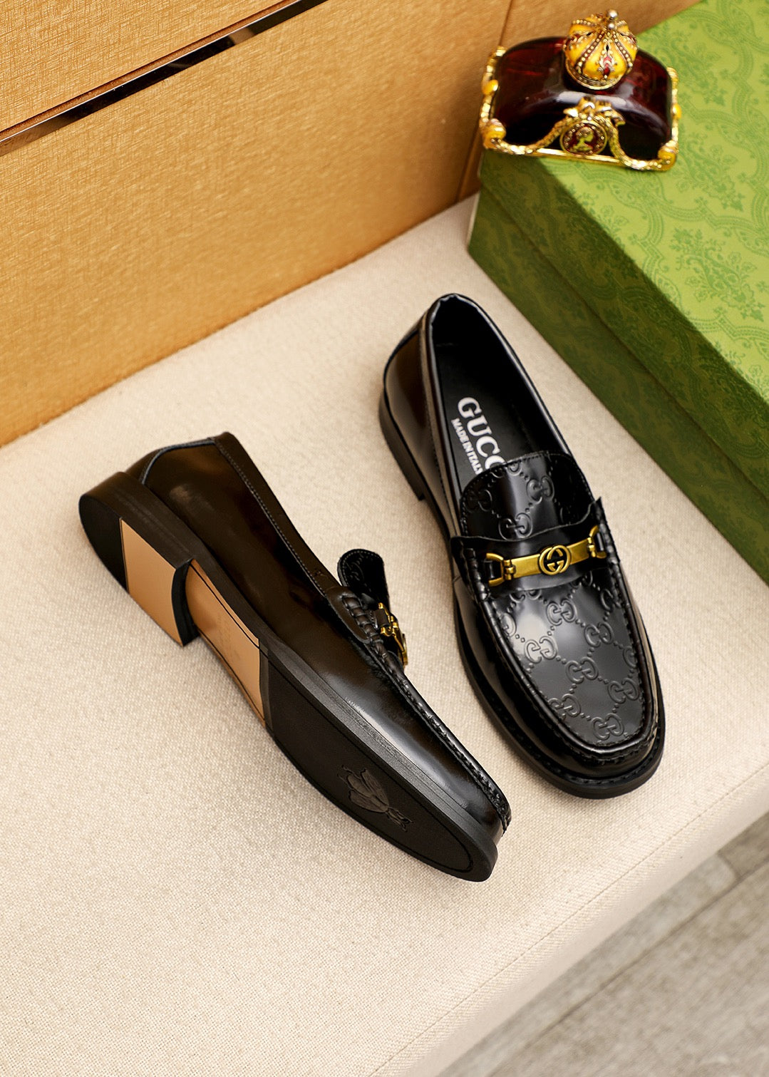 Trademark: GUCCI "Gucci" casual leather shoes. Positive code number: 38-44 (45.46.47 can
