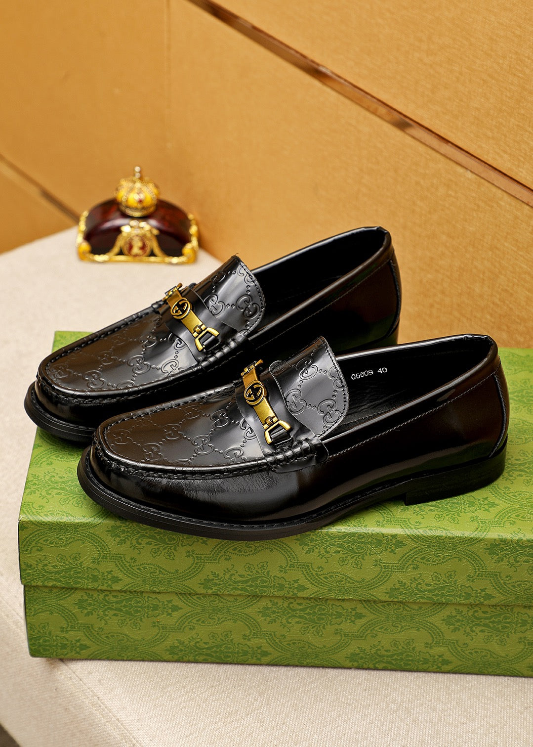 Trademark: GUCCI "Gucci" casual leather shoes. Positive code number: 38-44 (45.46.47 can