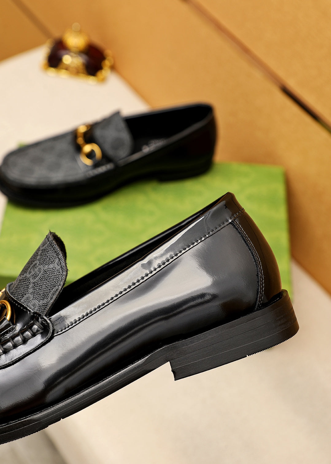 Trademark: GUCCI "Gucci" casual leather shoes. Positive code number: 38-44 (45.46.47 can