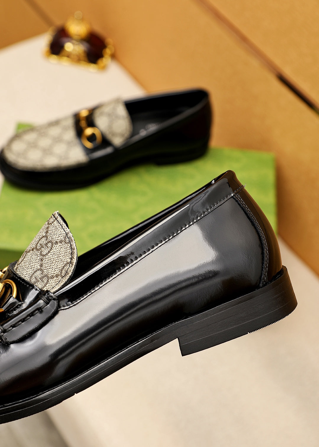 Trademark: GUCCI "Gucci" casual leather shoes. Positive code number: 38-44 (45.46.47 can