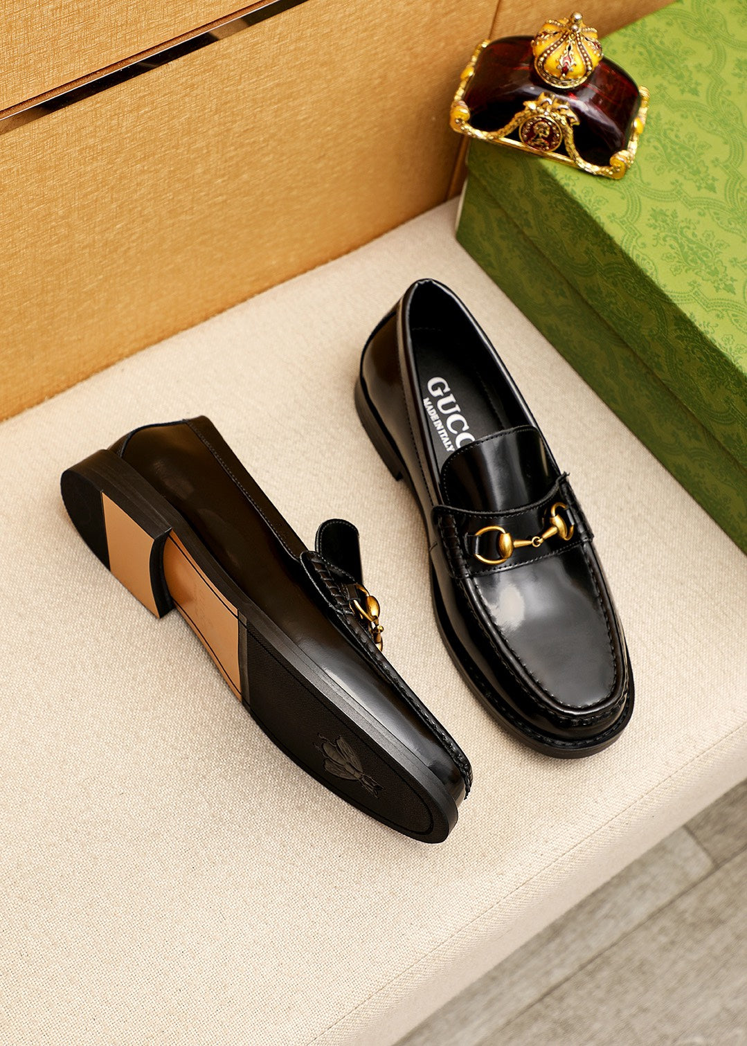 Trademark: GUCCI "Gucci" casual leather shoes. Positive code number: 38-44 (45.46.47 can