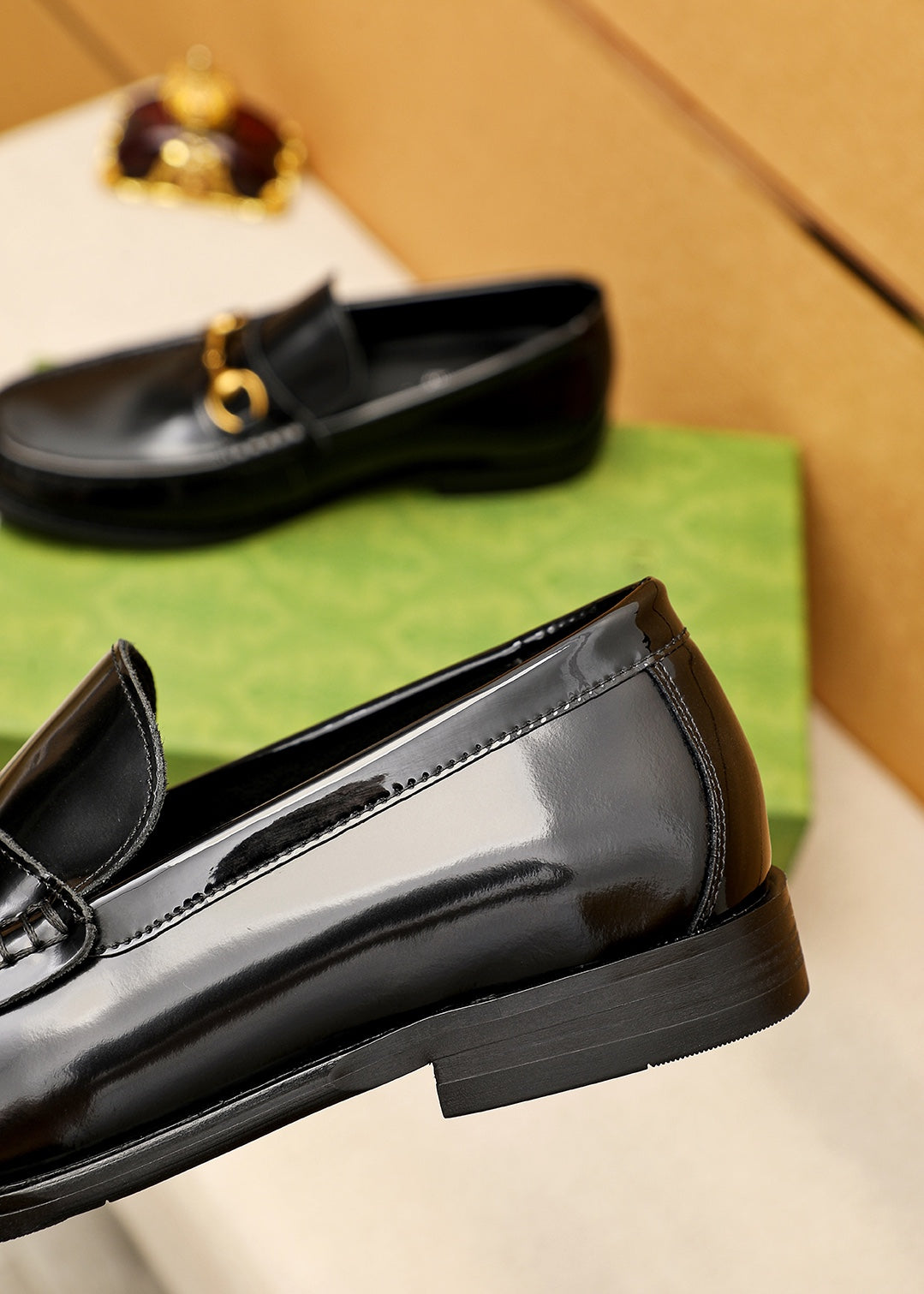 Trademark: GUCCI "Gucci" casual leather shoes. Positive code number: 38-44 (45.46.47 can