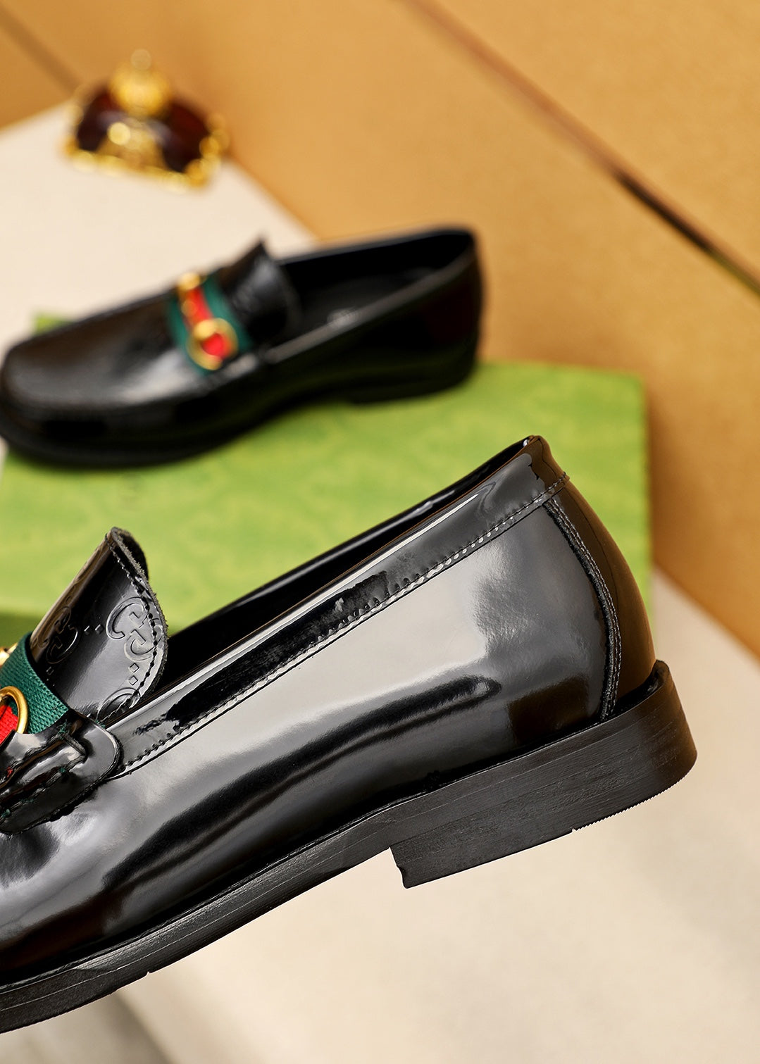 Trademark: GUCCI "Gucci" casual leather shoes. Positive code number: 38-44 (45.46.47 can