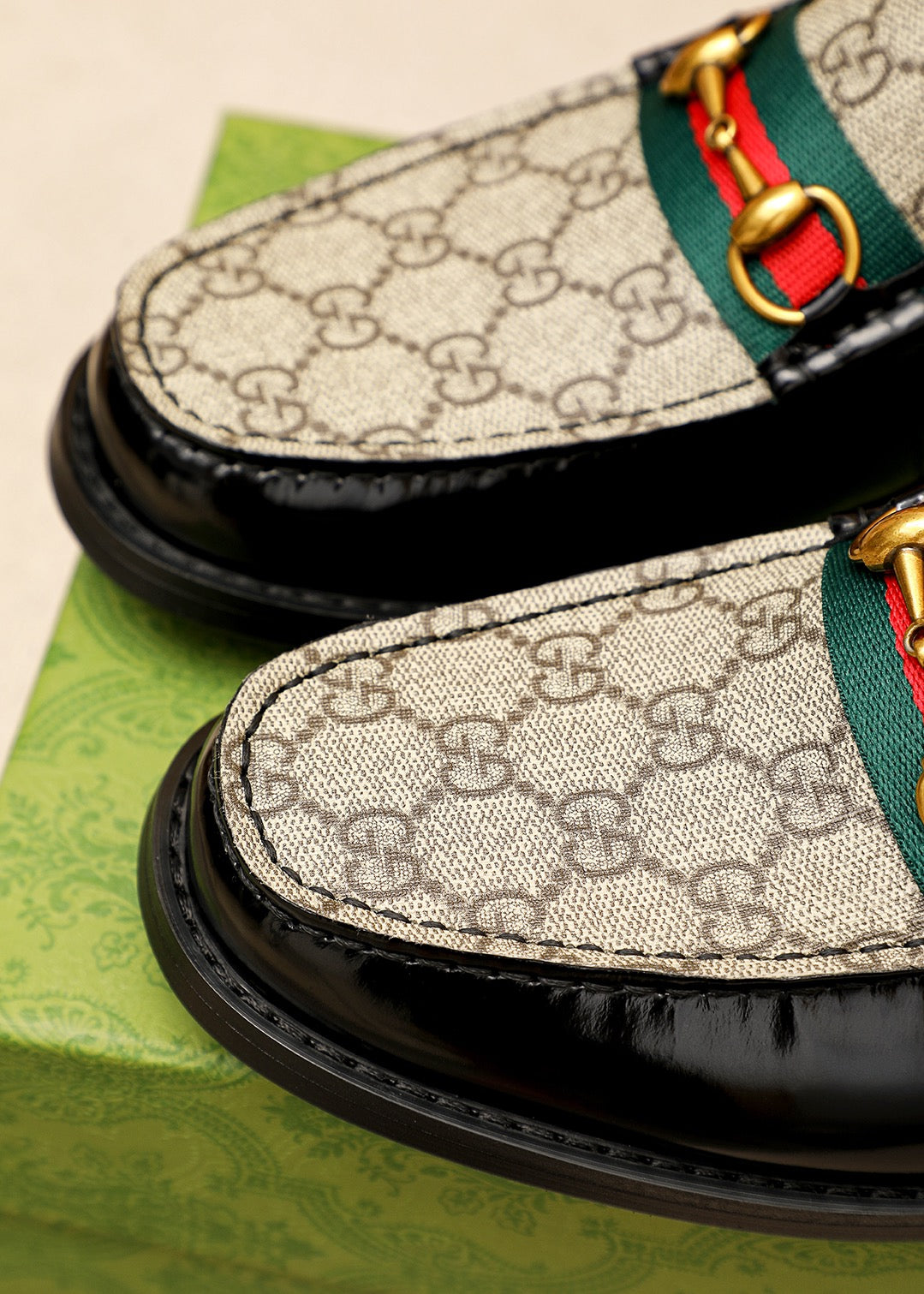 Trademark: GUCCI "Gucci" casual leather shoes. Positive code number: 38-44 (45.46.47 can