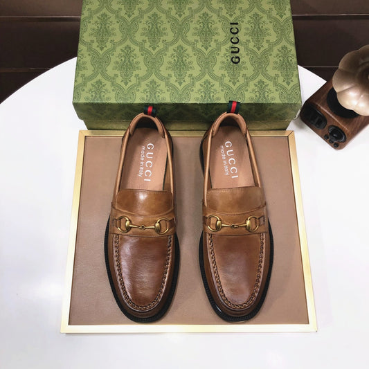 Italian top luxury men's shoes giant (GUCCI) (all cowhide inneri) new report. Original European