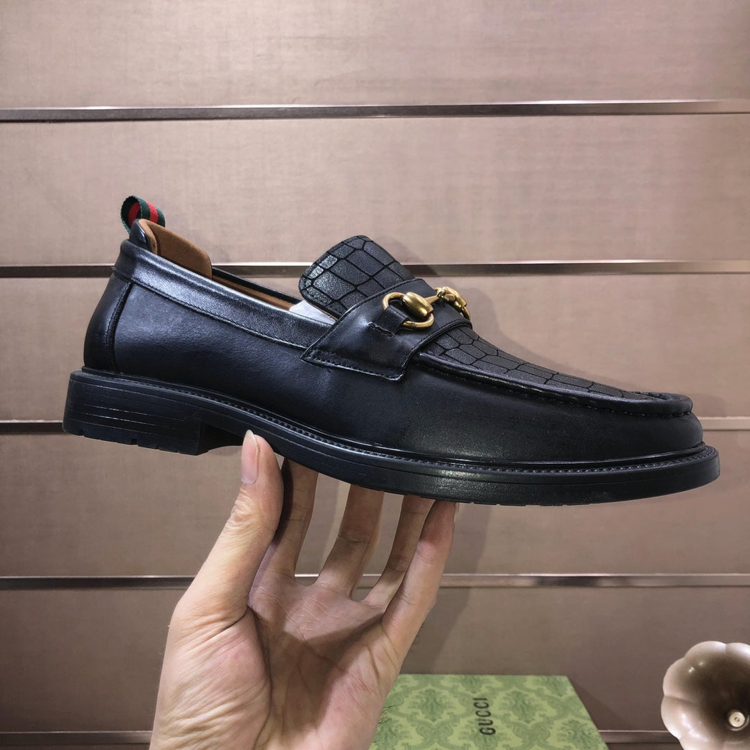 Italian top luxury men's shoes giant (GUCCI) (all cowhide inneri) new report. Original European