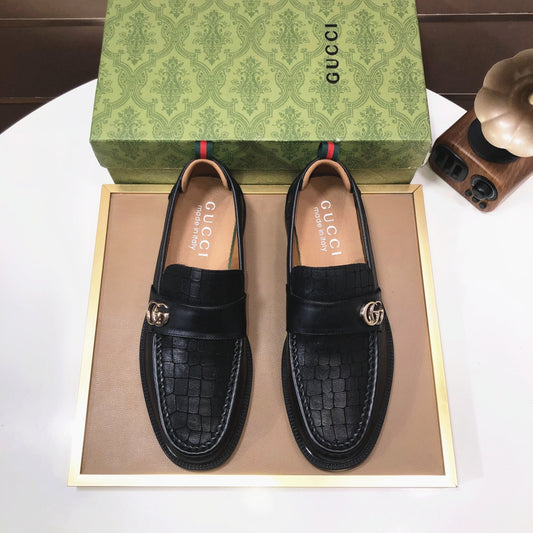 Italian top luxury men's shoes giant (GUCCI) (all cowhide inneri) new report. Original European