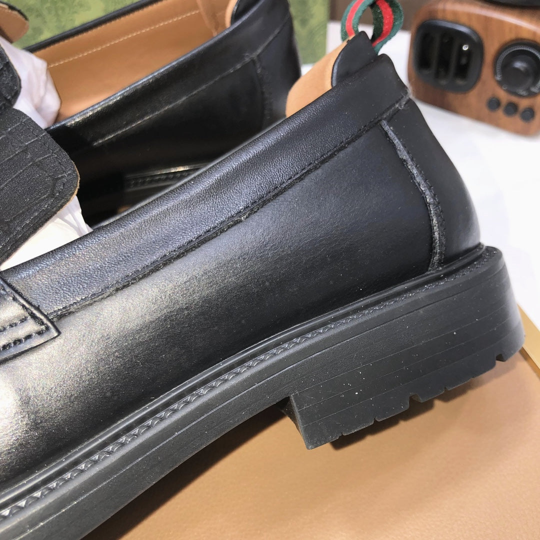 Italian top luxury men's shoes giant (GUCCI) (all cowhide inneri) new report. Original European