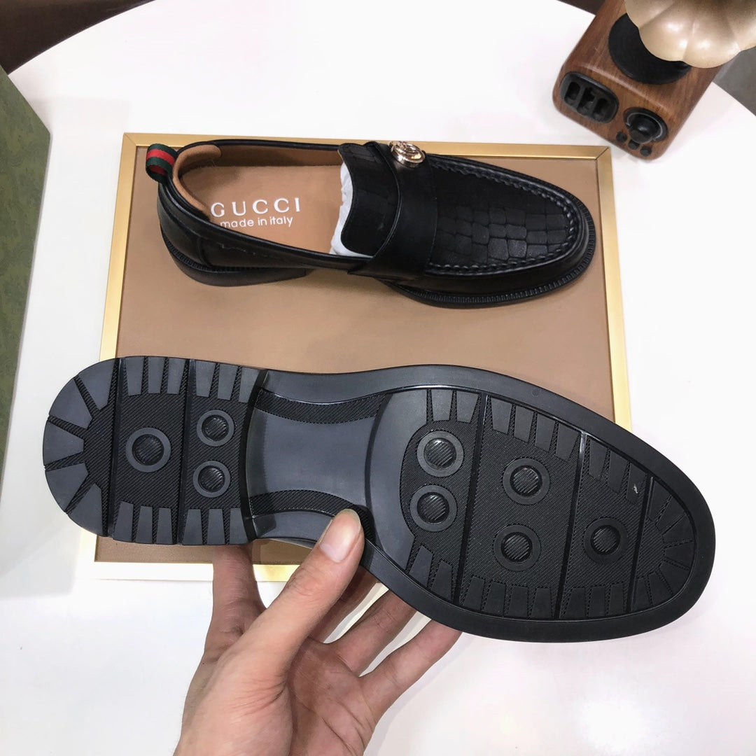 Italian top luxury men's shoes giant (GUCCI) (all cowhide inneri) new report. Original European
