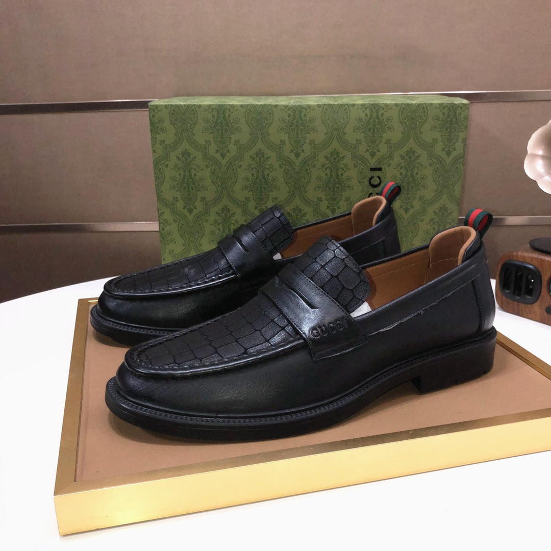 Italian top luxury men's shoes giant (GUCCI) (all cowhide inneri) new report. Original European
