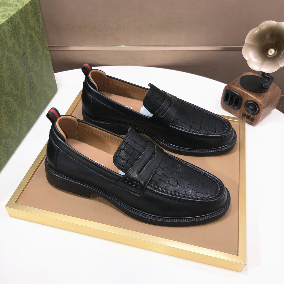Italian top luxury men's shoes giant (GUCCI) (all cowhide inneri) new report. Original European