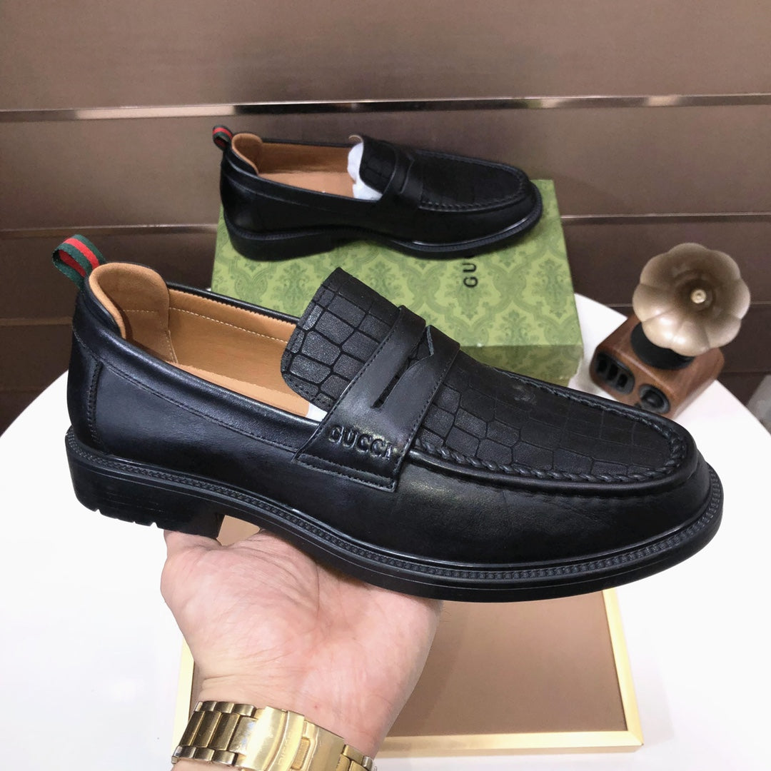 Italian top luxury men's shoes giant (GUCCI) (all cowhide inneri) new report. Original European