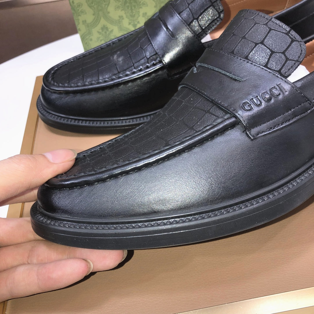 Italian top luxury men's shoes giant (GUCCI) (all cowhide inneri) new report. Original European