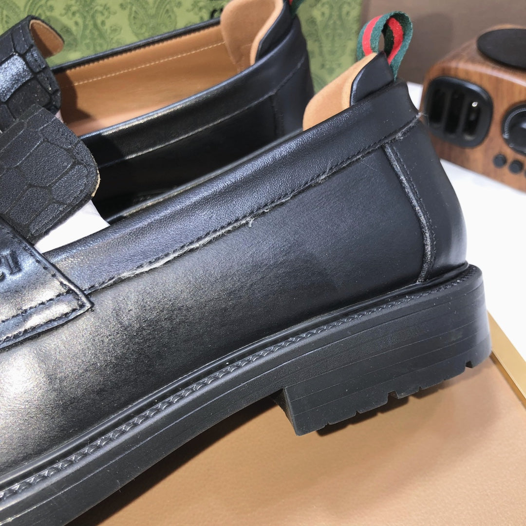Italian top luxury men's shoes giant (GUCCI) (all cowhide inneri) new report. Original European