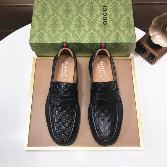 Italian top luxury men's shoes giant (GUCCI) (all cowhide inneri) new report. Original European