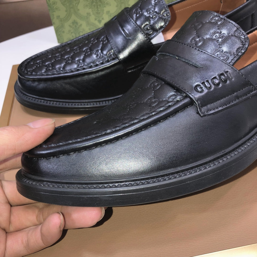Italian top luxury men's shoes giant (GUCCI) (all cowhide inneri) new report. Original European
