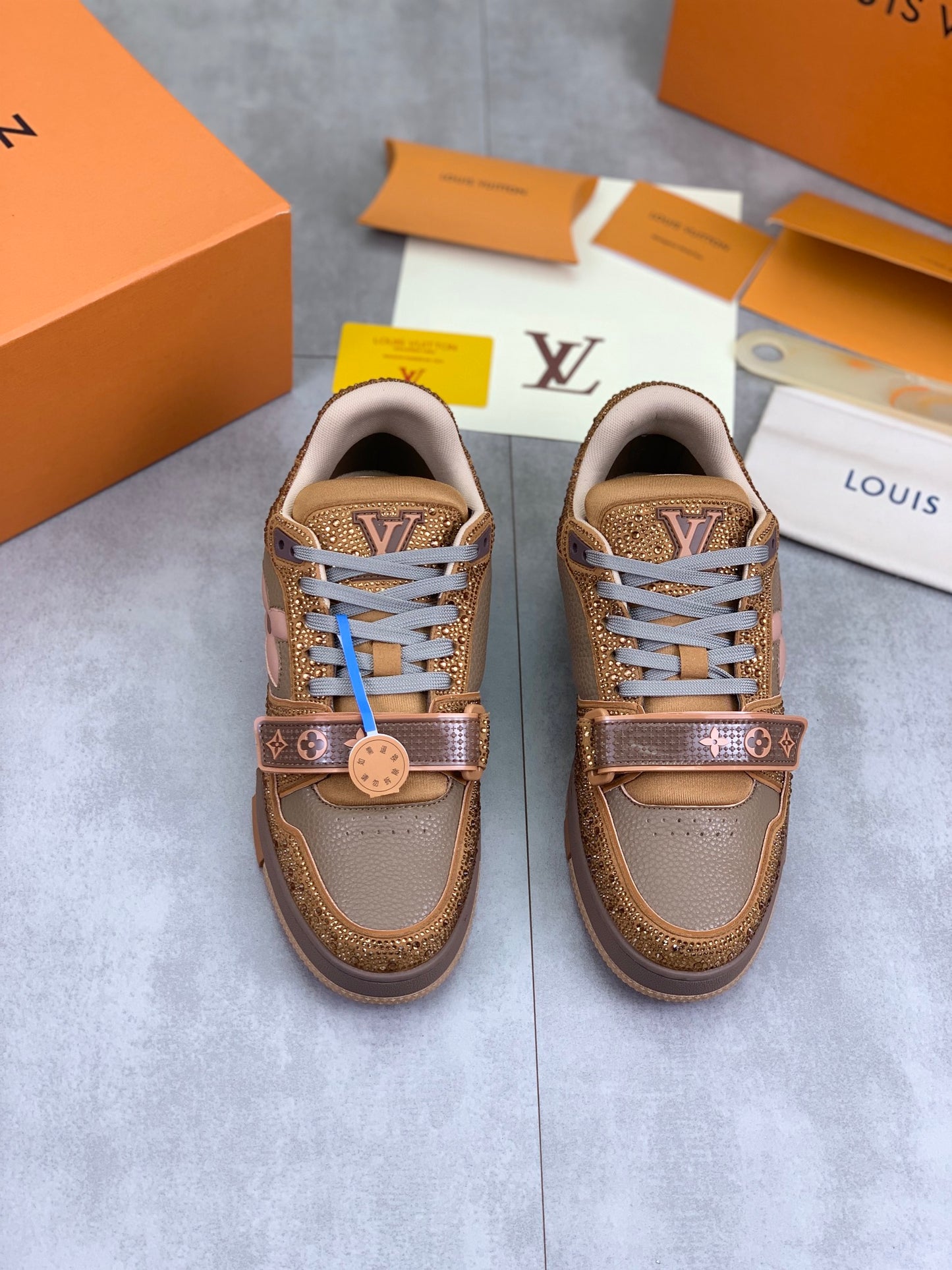 [LOUIS VUITTON] LV Classic Trendy Shoes! Made of imported genuine leather, water-dyed