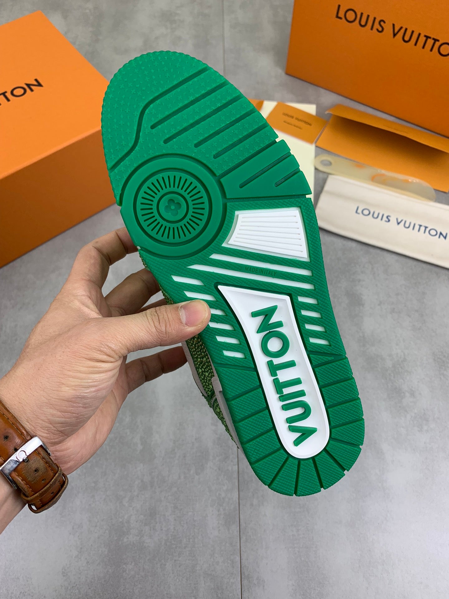 [LOUIS VUITTON] LV Classic Trendy Shoes! Made of imported genuine leather, water-dyed