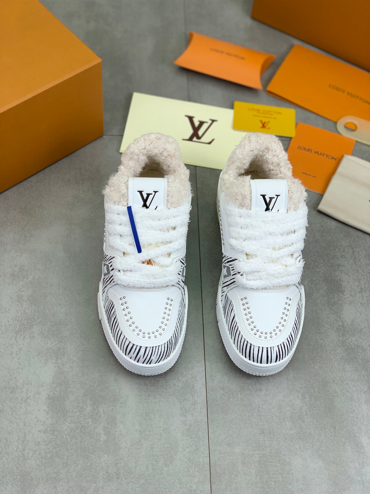 [LOUIS VUITTON] LV Classic Trendy Shoes! Made of imported genuine leather, water-dyed