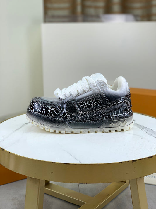 [LOUIS VUITTON] LV Classic Trendy Shoes! Made of imported genuine leather, water-dyed cowhide lining, original version of durable and lightweight, high-quality fine products! Size: 35-45 (46 can be customized)