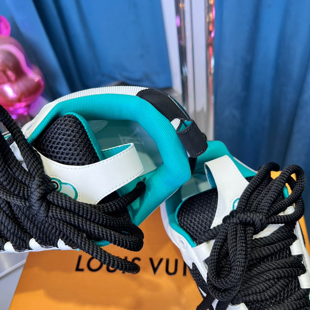 [LOUIS VUITTON] LV Classic Trendy Shoes! Made of imported genuine leather, water-dyed cowhide lining, original version of durable and lightweight, high-quality fine products! Size: 35-45 (46 can be customized)