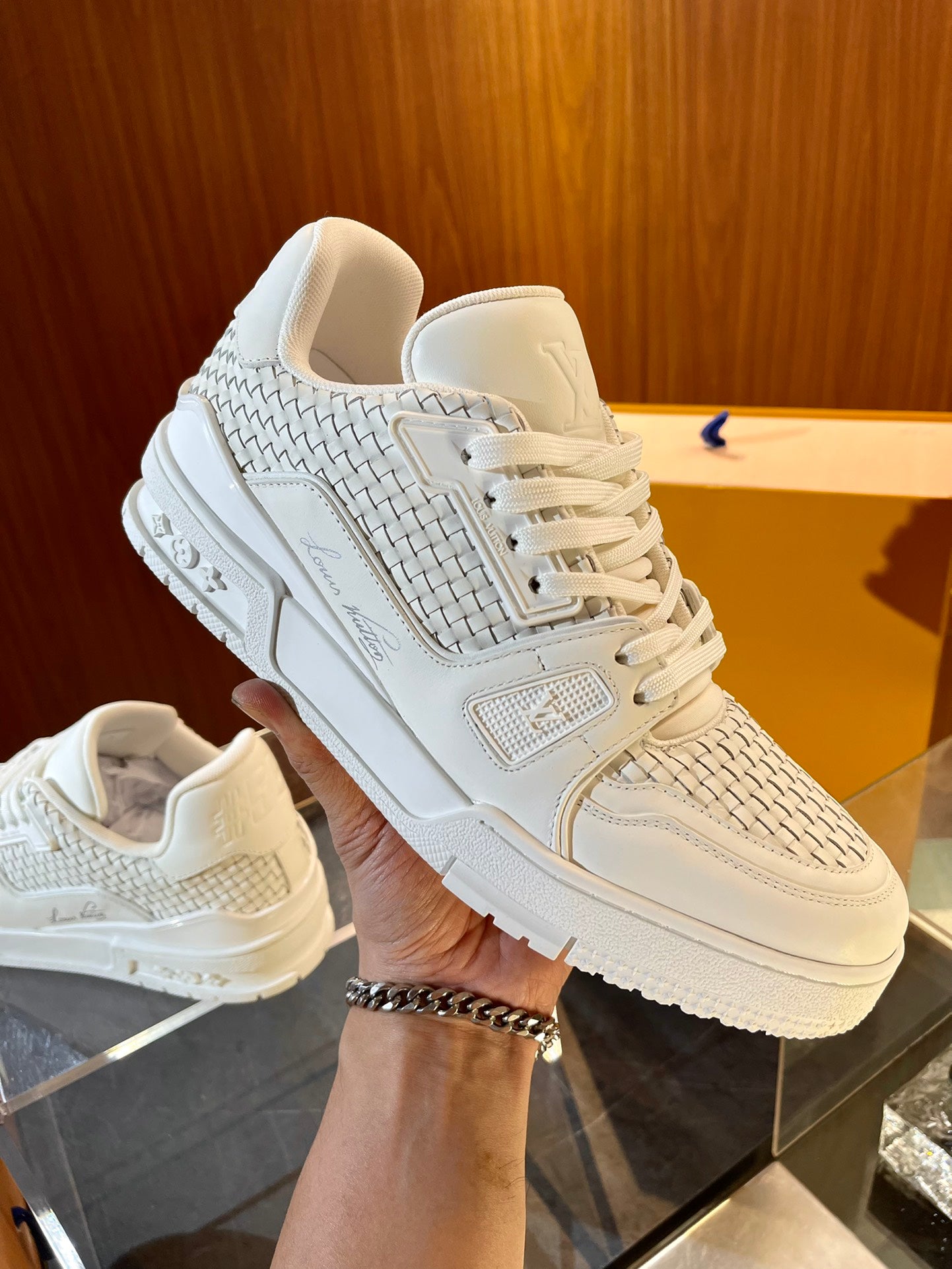 [LOUIS VUITTON] LV Classic Trendy Shoes! Made of imported genuine leather, water-dyed cowhide lining, original version of durable and lightweight, high-quality fine products! Size: 35-45 (46 can be customized)
