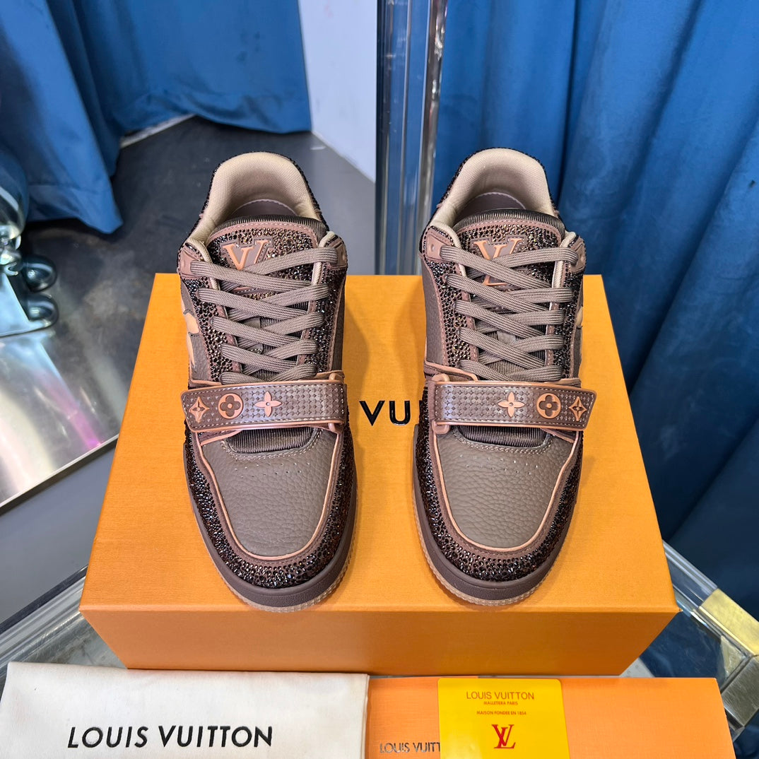 [LOUIS VUITTON] LV Classic Trendy Shoes! Made of imported genuine leather, water-dyed cowhide lining, original version of durable and lightweight, high-quality fine products! Size: 35-45 (46 can be customized)