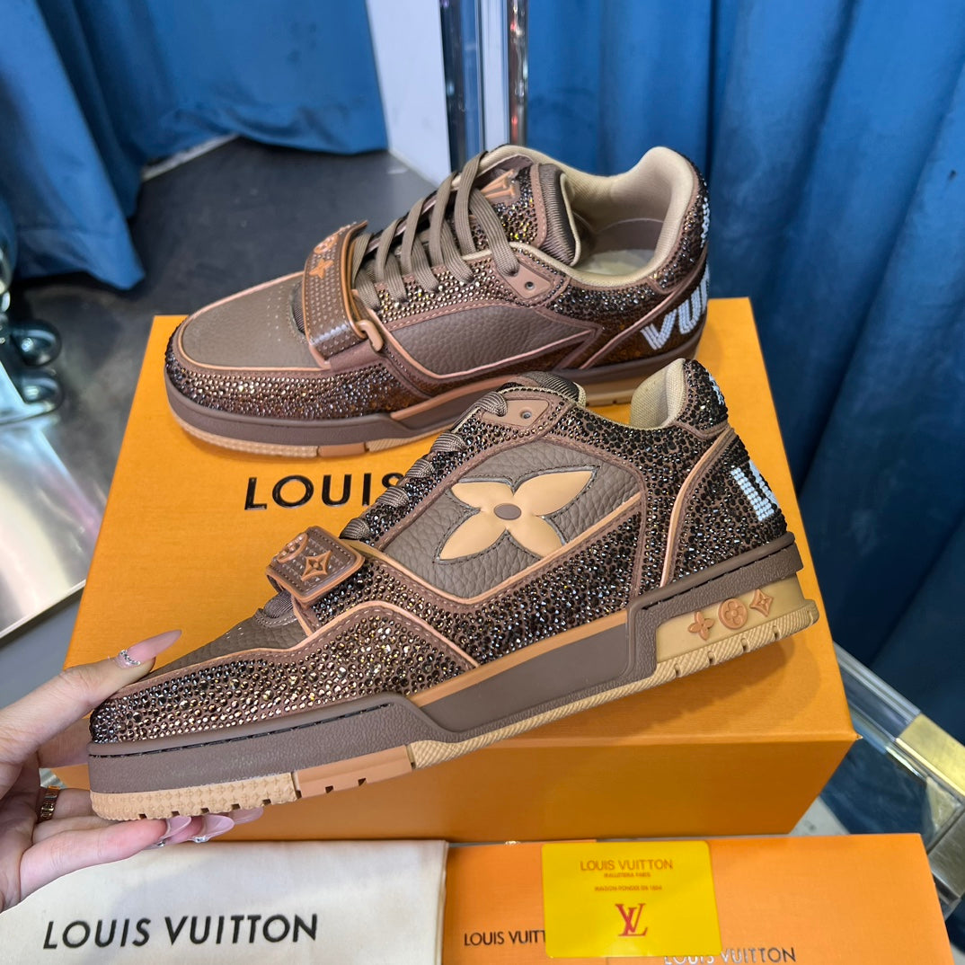 [LOUIS VUITTON] LV Classic Trendy Shoes! Made of imported genuine leather, water-dyed cowhide lining, original version of durable and lightweight, high-quality fine products! Size: 35-45 (46 can be customized)