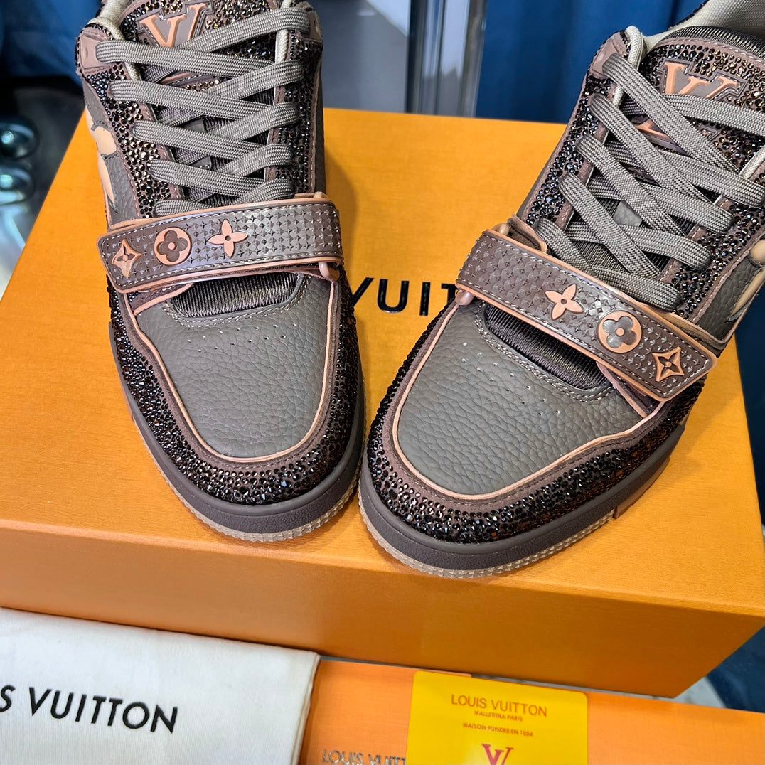 [LOUIS VUITTON] LV Classic Trendy Shoes! Made of imported genuine leather, water-dyed cowhide lining, original version of durable and lightweight, high-quality fine products! Size: 35-45 (46 can be customized)