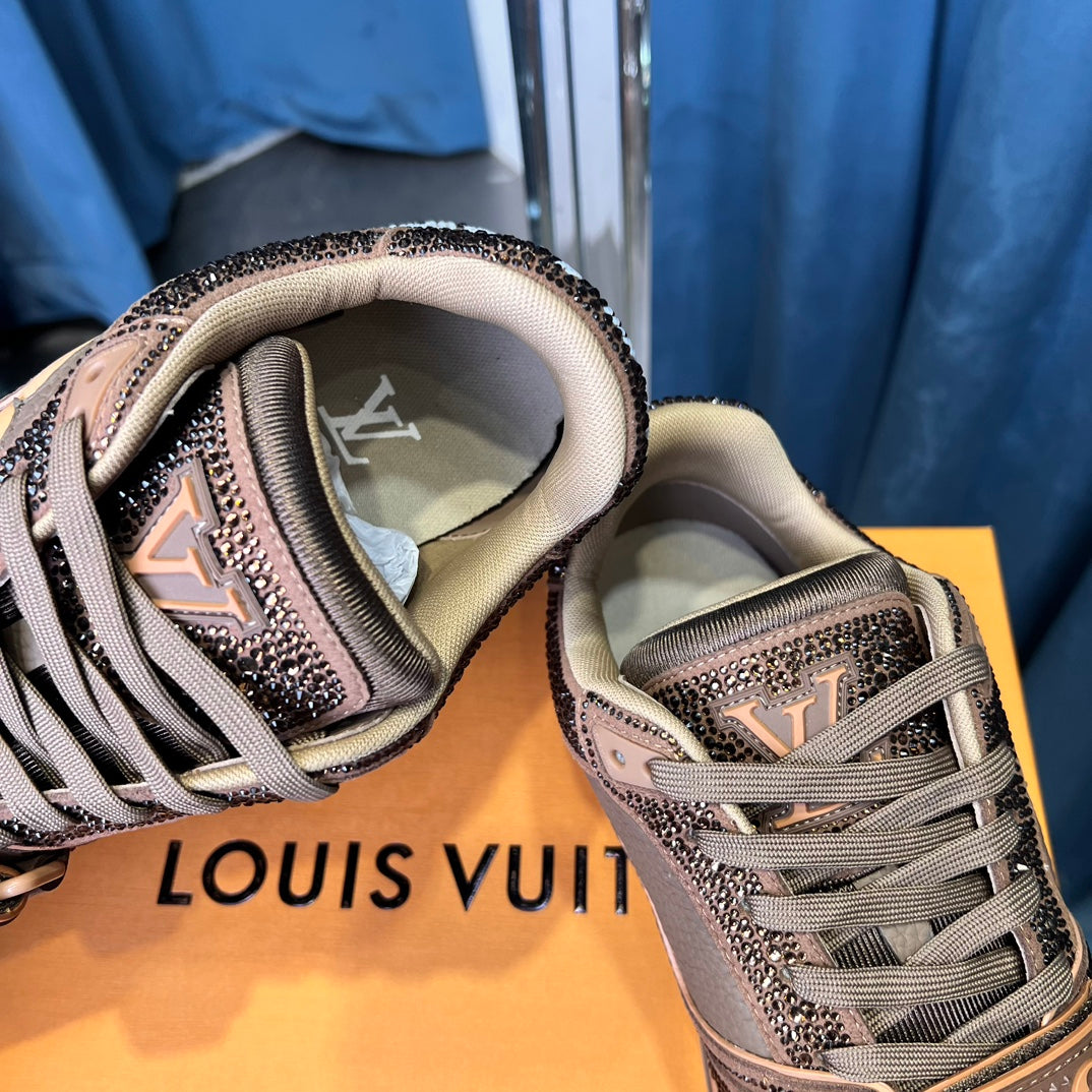 [LOUIS VUITTON] LV Classic Trendy Shoes! Made of imported genuine leather, water-dyed cowhide lining, original version of durable and lightweight, high-quality fine products! Size: 35-45 (46 can be customized)