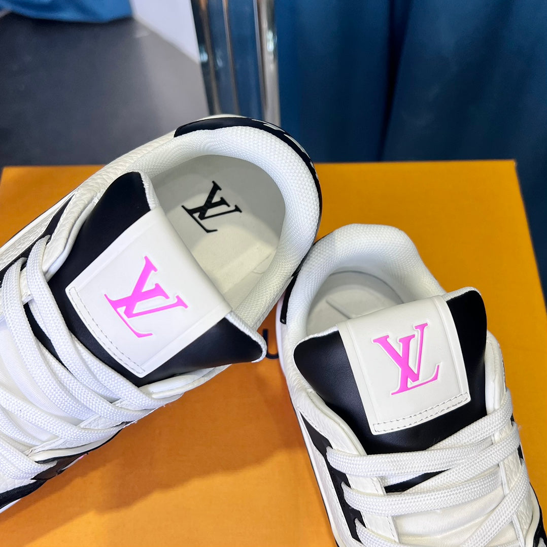 [LOUIS VUITTON] LV Classic Trendy Shoes! Made of imported genuine leather, water-dyed cowhide lining, original version of durable and lightweight, high-quality fine products! Size: 35-45 (46 can be customized)