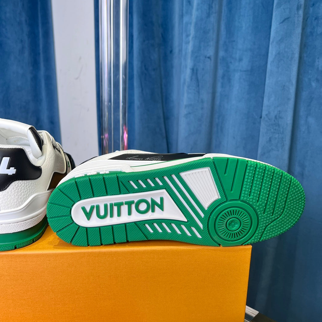 [LOUIS VUITTON] LV Classic Trendy Shoes! Made of imported genuine leather, water-dyed cowhide lining, original version of durable and lightweight, high-quality fine products! Size: 35-45 (46 can be customized)