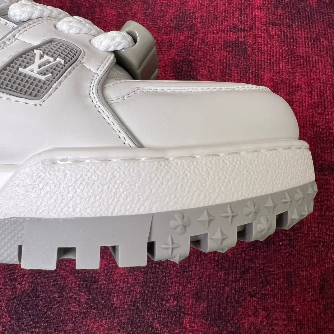 [LOUIS VUITTON] LV trainer maxi Shoes! Made of imported genuine leather, water-dyed cowhide lining, original version of durable and lightweight, high-quality fine products! Size: 35-45 (46 can be customized)
