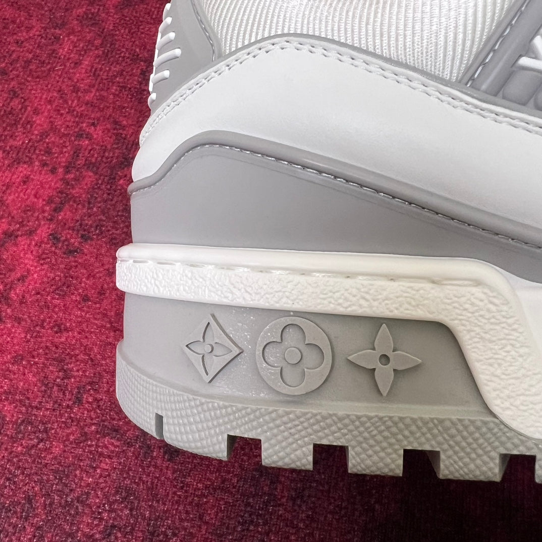 [LOUIS VUITTON] LV trainer maxi Shoes! Made of imported genuine leather, water-dyed cowhide lining, original version of durable and lightweight, high-quality fine products! Size: 35-45 (46 can be customized)
