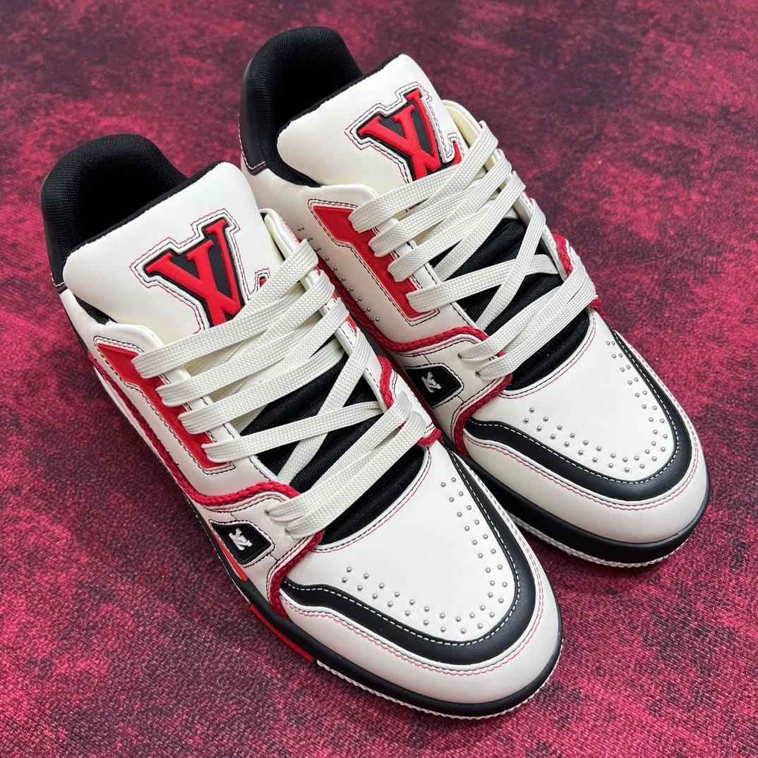 [LOUIS VUITTON] LV Classic Trendy Shoes! Made of imported genuine leather, water-dyed cowhide lining, original version of durable and lightweight, high-quality fine products! Size: 35-45 (46 can be customized)