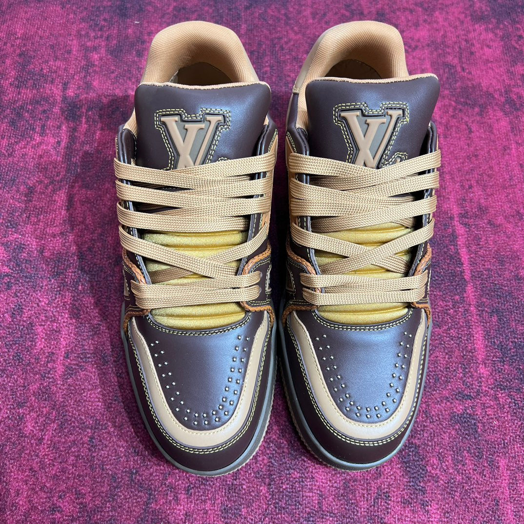 [LOUIS VUITTON] LV Classic Trendy Shoes! Made of imported genuine leather, water-dyed cowhide lining, original version of durable and lightweight, high-quality fine products! Size: 35-45 (46 can be customized)