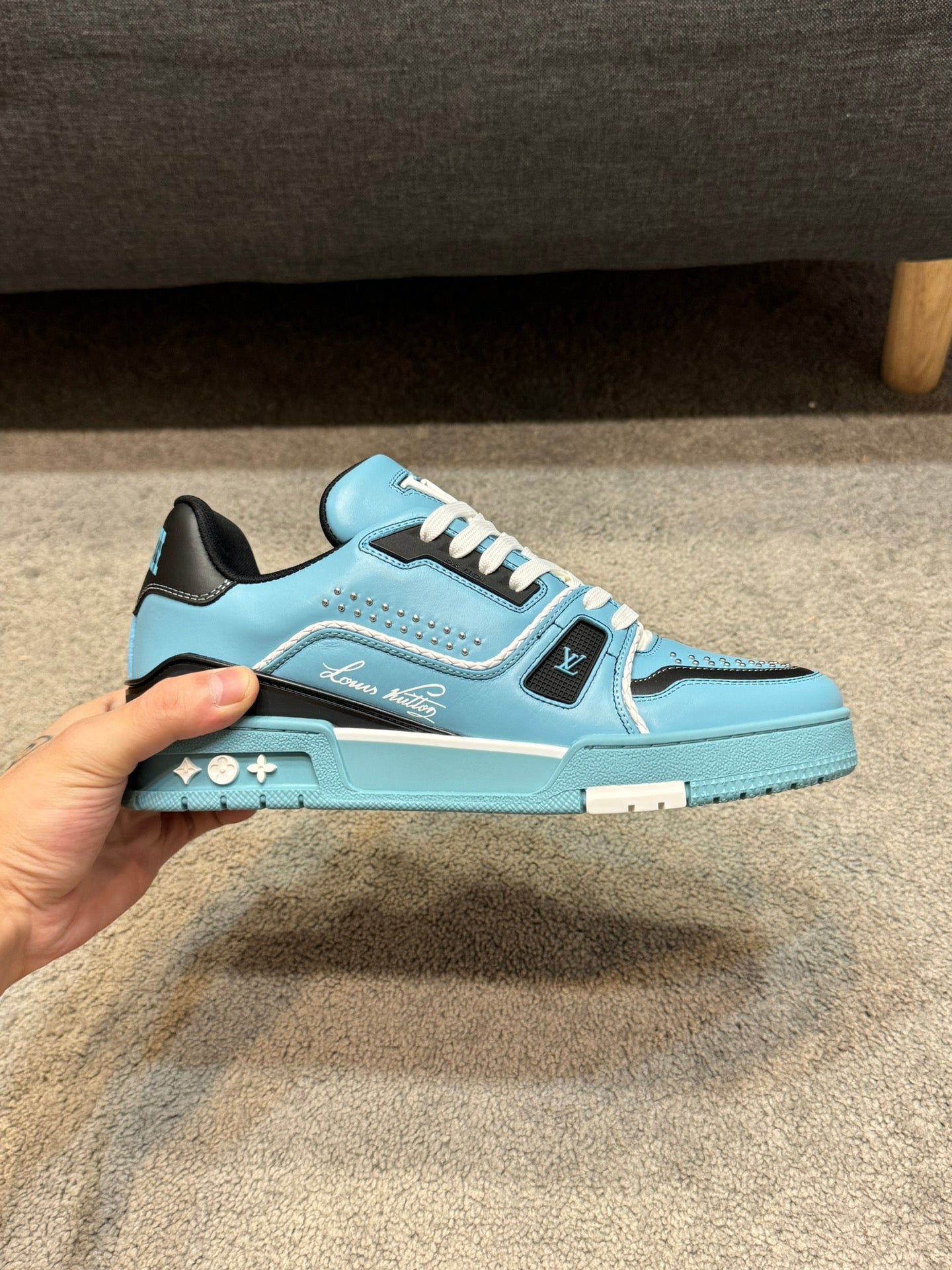 [LOUIS VUITTON] LV Classic Trendy Shoes! Made of imported genuine leather, water-dyed cowhide lining, original version of durable and lightweight, high-quality fine products! Size: 35-45 (46 can be customized)