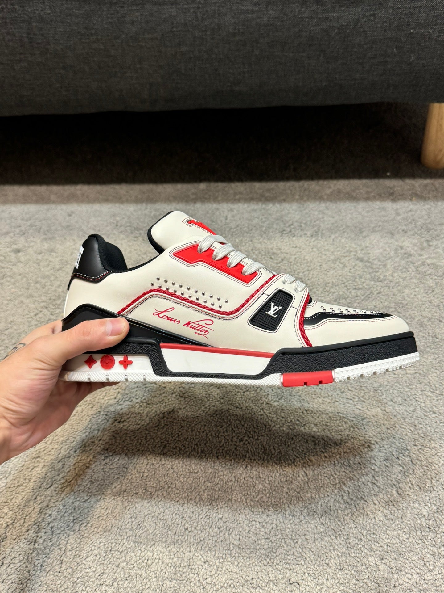 [LOUIS VUITTON] LV Classic Trendy Shoes! Made of imported genuine leather, water-dyed cowhide lining, original version of durable and lightweight, high-quality fine products! Size: 35-45 (46 can be customized)