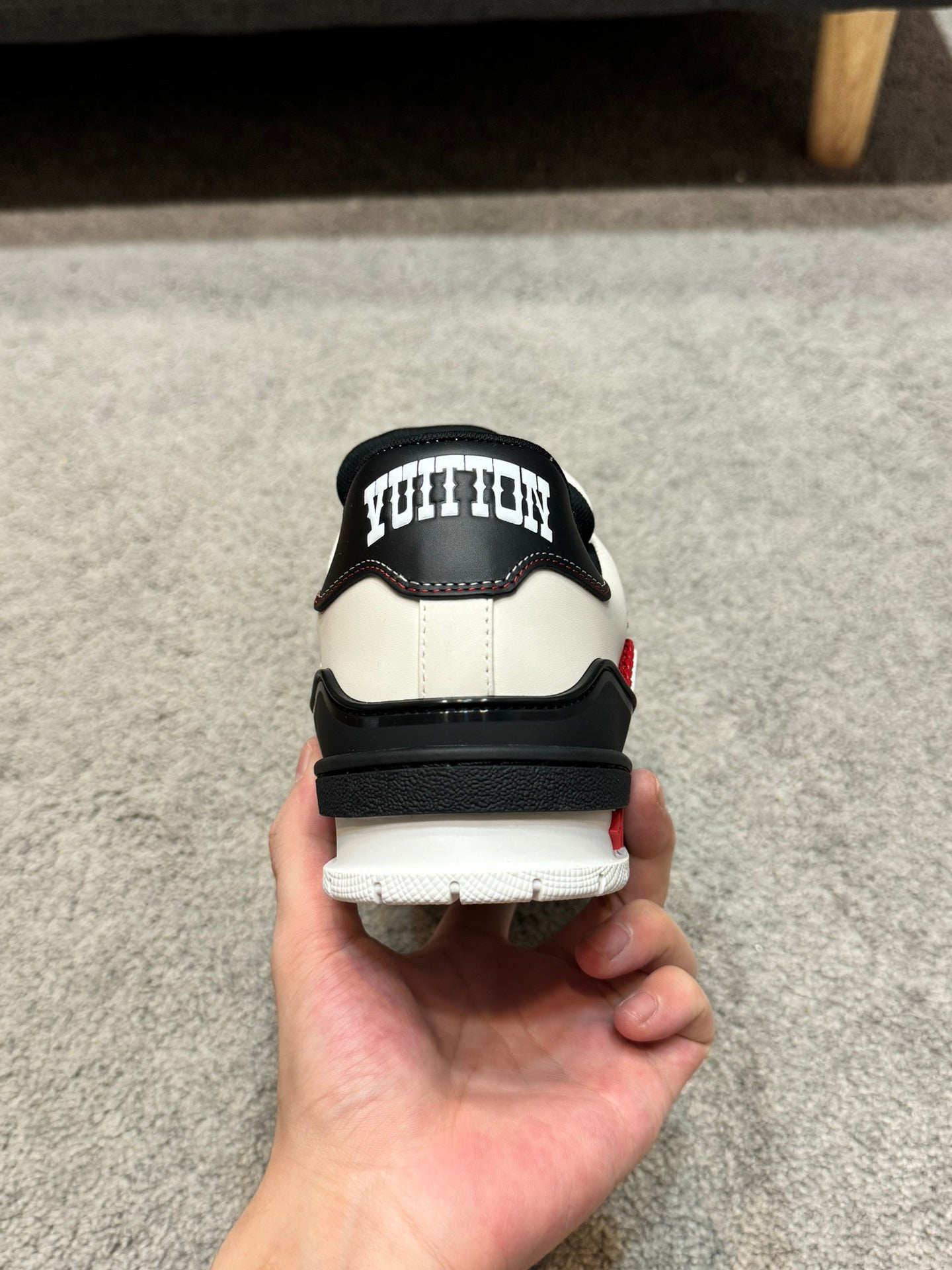 [LOUIS VUITTON] LV Classic Trendy Shoes! Made of imported genuine leather, water-dyed cowhide lining, original version of durable and lightweight, high-quality fine products! Size: 35-45 (46 can be customized)