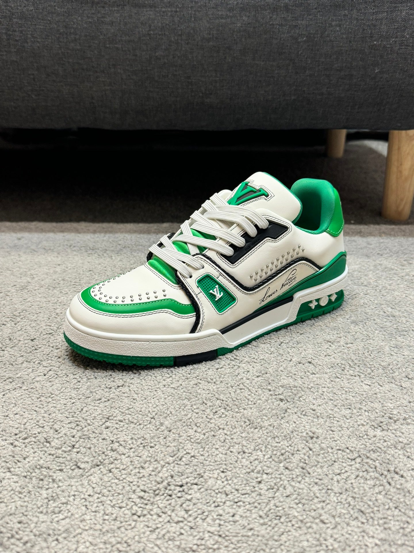 [LOUIS VUITTON] LV Classic Trendy Shoes! Made of imported genuine leather, water-dyed cowhide lining, original version of durable and lightweight, high-quality fine products! Size: 35-45 (46 can be customized)