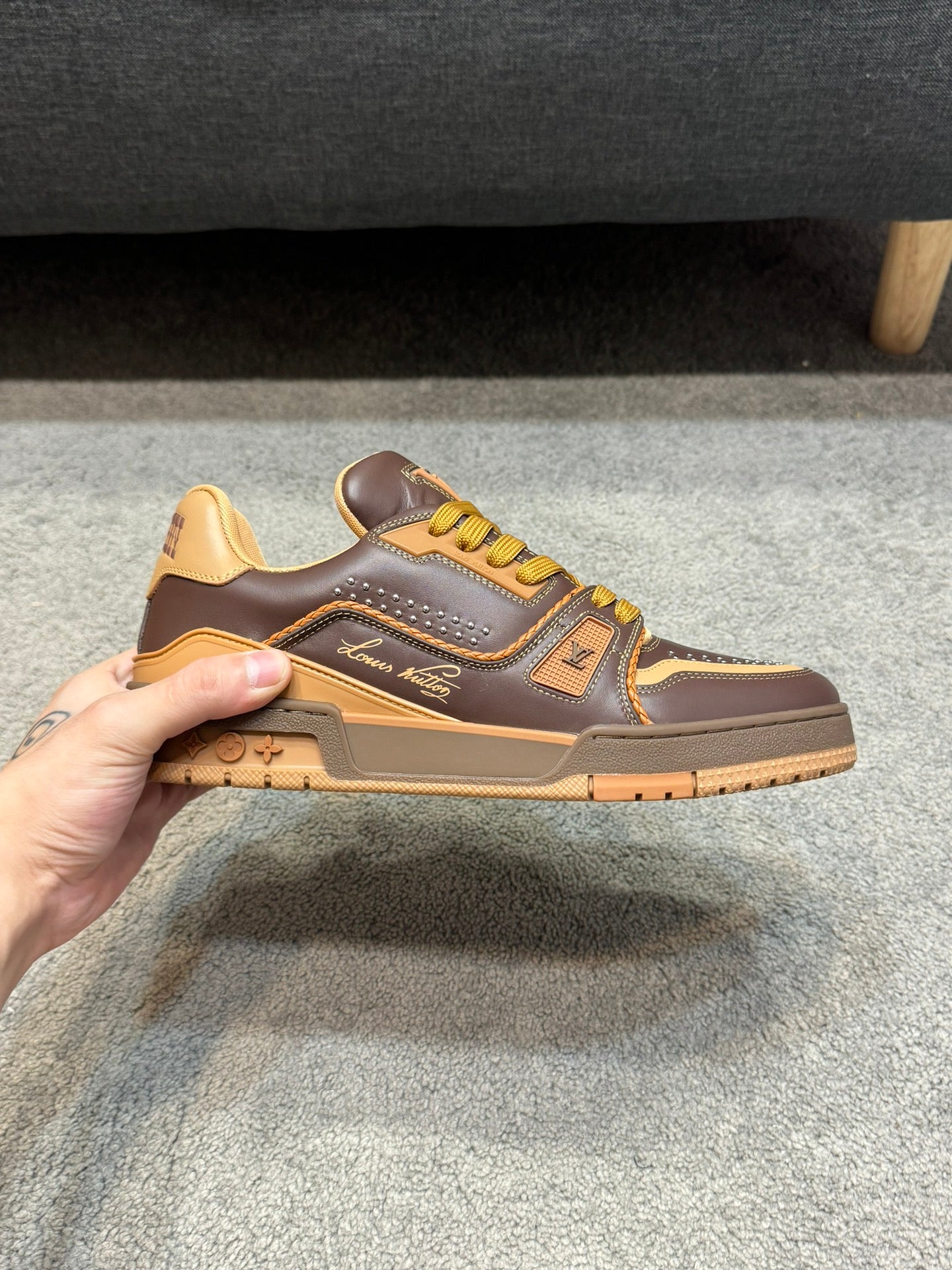 [LOUIS VUITTON] LV Classic Trendy Shoes! Made of imported genuine leather, water-dyed cowhide lining, original version of durable and lightweight, high-quality fine products! Size: 35-45 (46 can be customized)