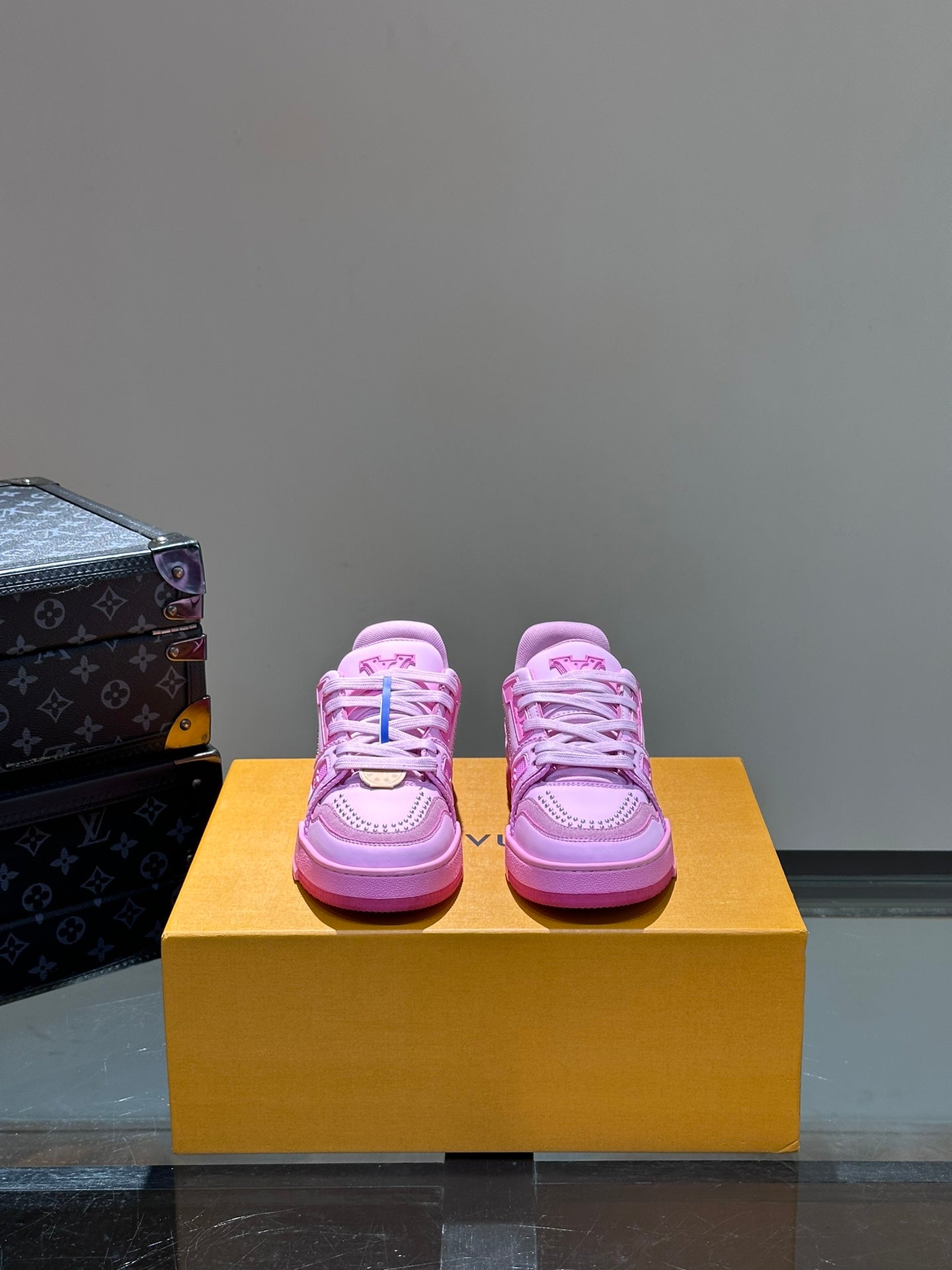 [LOUIS VUITTON] LV Classic Trendy Shoes! Made of imported genuine leather, water-dyed cowhide lining, original version of durable and lightweight, high-quality fine products! Size: 35-45 (46 can be customized)