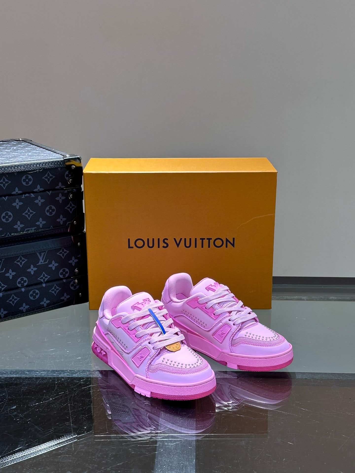 [LOUIS VUITTON] LV Classic Trendy Shoes! Made of imported genuine leather, water-dyed cowhide lining, original version of durable and lightweight, high-quality fine products! Size: 35-45 (46 can be customized)