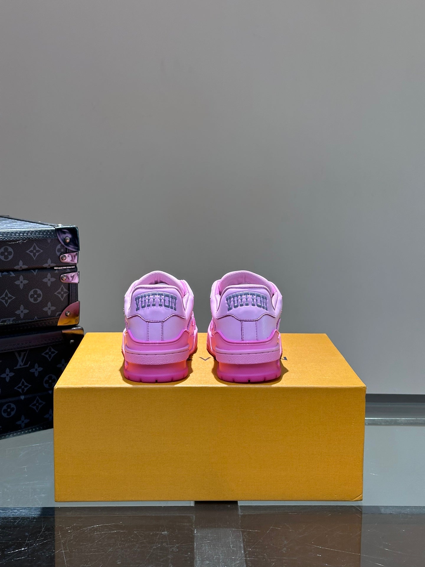 [LOUIS VUITTON] LV Classic Trendy Shoes! Made of imported genuine leather, water-dyed cowhide lining, original version of durable and lightweight, high-quality fine products! Size: 35-45 (46 can be customized)