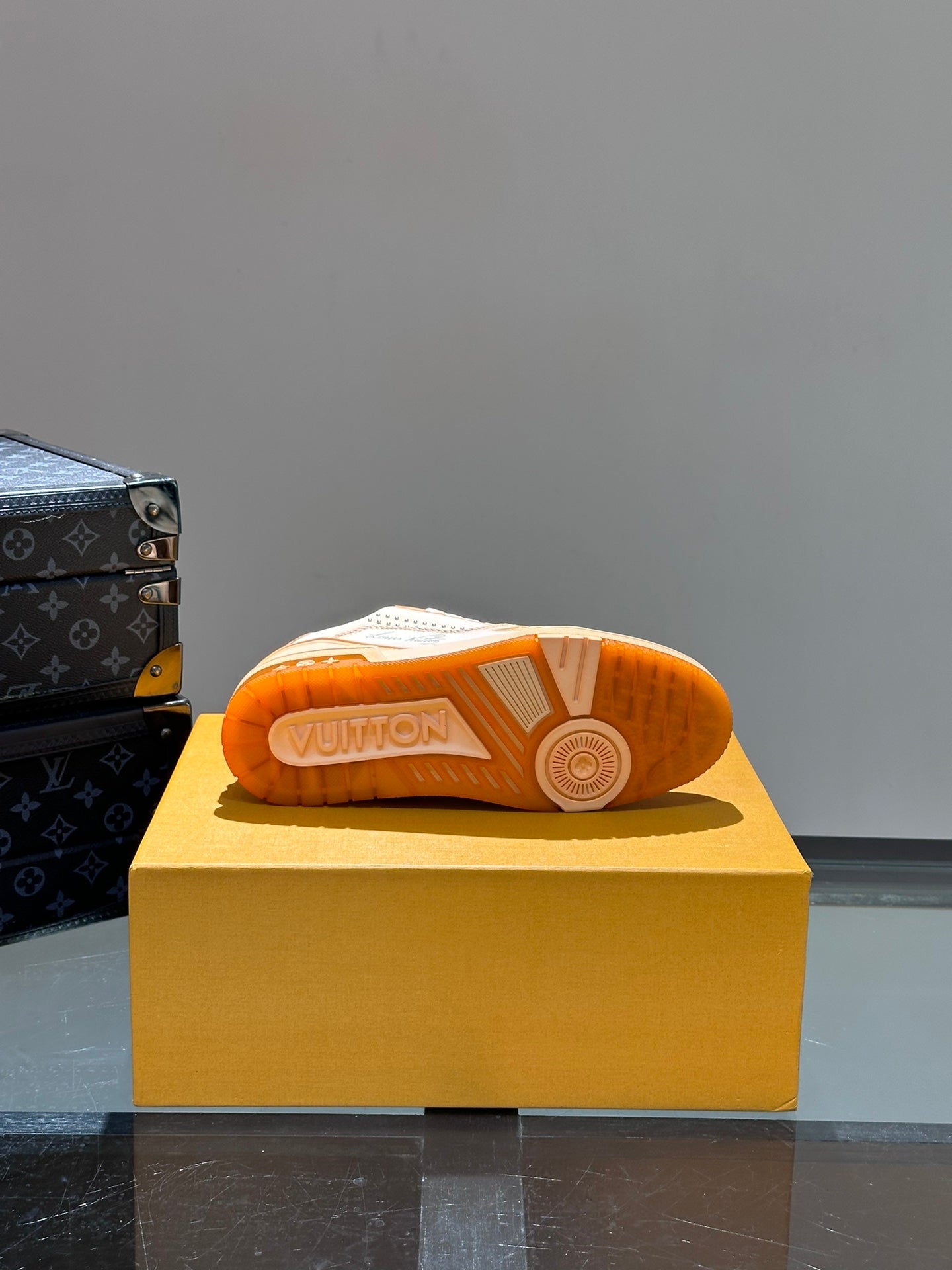 [LOUIS VUITTON] LV Classic Trendy Shoes! Made of imported genuine leather, water-dyed cowhide lining, original version of durable and lightweight, high-quality fine products! Size: 35-45 (46 can be customized)