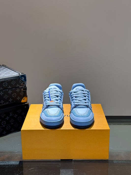 [LOUIS VUITTON] LV Classic Trendy Shoes! Made of imported genuine leather, water-dyed cowhide lining, original version of durable and lightweight, high-quality fine products! Size: 35-45 (46 can be customized)