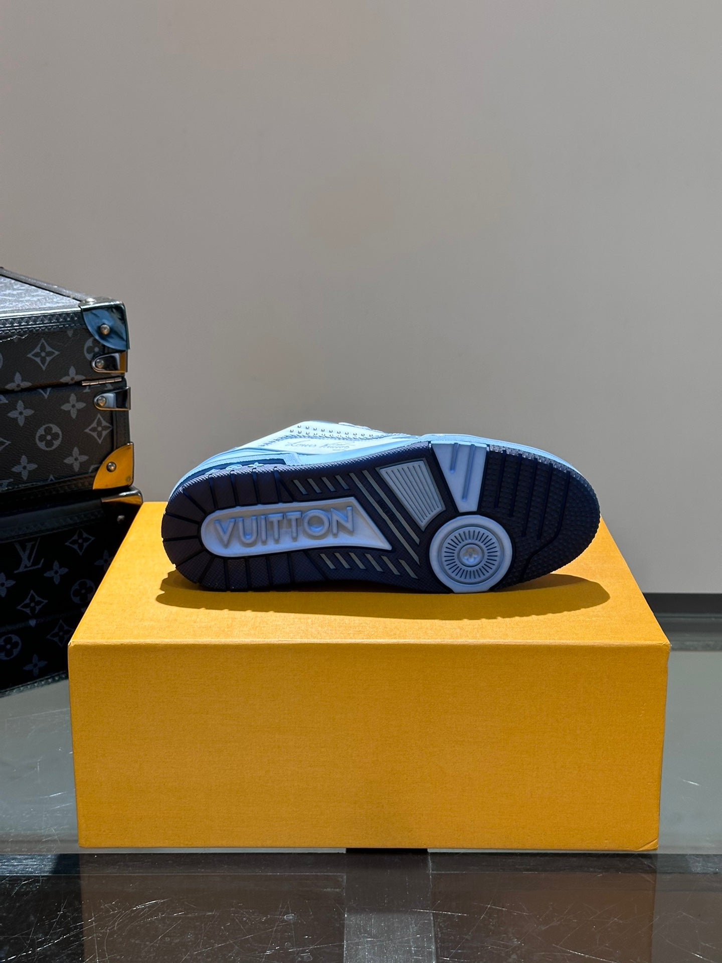 [LOUIS VUITTON] LV Classic Trendy Shoes! Made of imported genuine leather, water-dyed cowhide lining, original version of durable and lightweight, high-quality fine products! Size: 35-45 (46 can be customized)